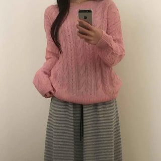 Romantic Cable Pattern Loose Fit Round Knit