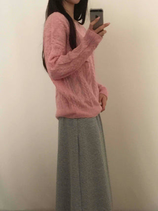 Romantic Cable Pattern Loose Fit Round Knit