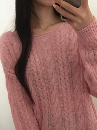 Romantic Cable Pattern Loose Fit Round Knit