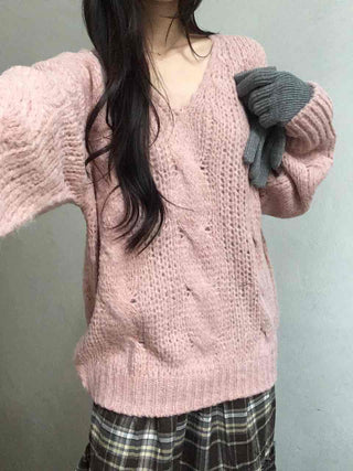 Delicate Fit Puff Cable Knit V-Neck Knit