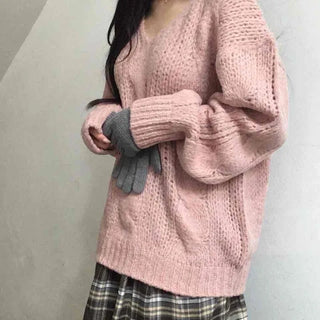 Delicate Fit Puff Cable Knit V-Neck Knit