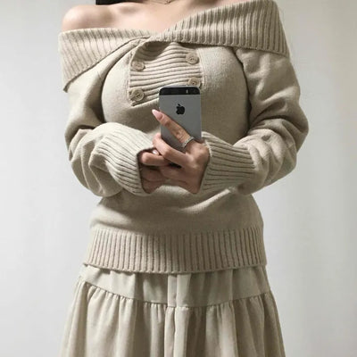 Off-shoulder Wide Collar Folding Knit