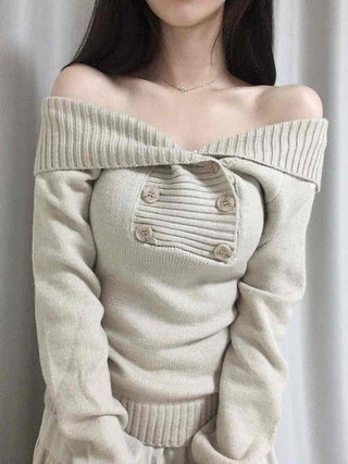 Off-shoulder Wide Collar Folding Knit