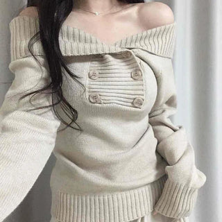Off-shoulder Wide Collar Folding Knit