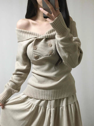 Off-shoulder Wide Collar Folding Knit