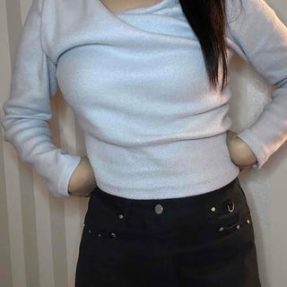 Antique Off-Shoulder Shirred Knit Long Sleeve T-shirt