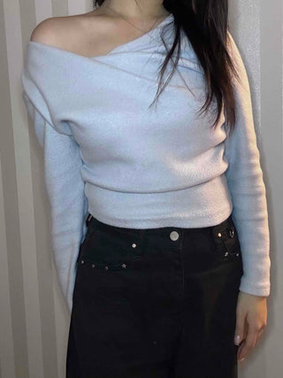 Antique Off-Shoulder Shirred Knit Long Sleeve T-shirt