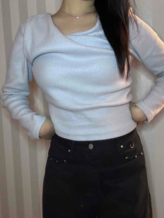 Antique Off-Shoulder Shirred Knit Long Sleeve T-shirt