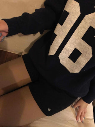 Minimal Slim Fit High-Waisted Elastic Shorts