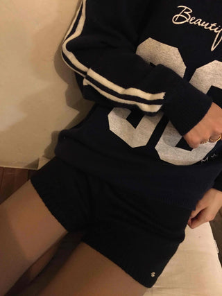 Minimal Slim Fit High-Waisted Elastic Shorts