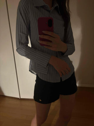 Classic semi-wide striped basic shirt