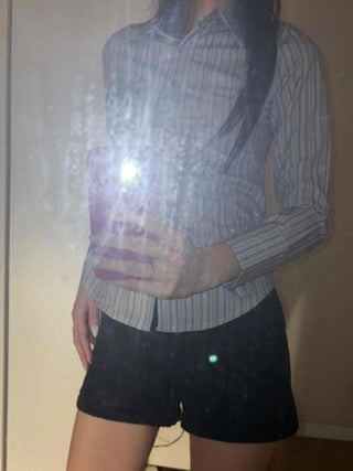 Classic semi-wide striped basic shirt