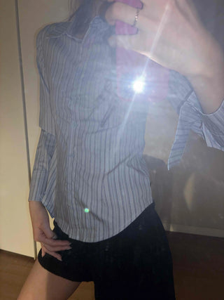 Classic semi-wide striped basic shirt