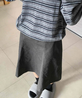 Simple A-line Midi Skirt with Campus Pocket Detail