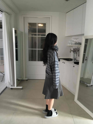 Simple A-line Midi Skirt with Campus Pocket Detail