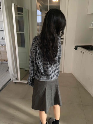 Simple A-line Midi Skirt with Campus Pocket Detail