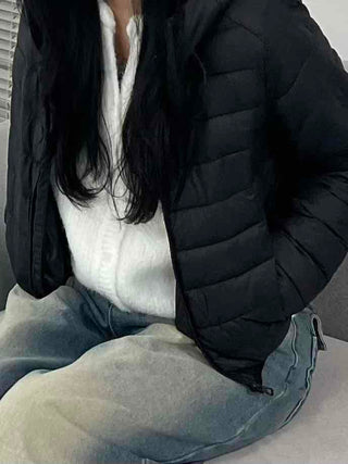 Built-in Strap Shuttle Quilted Puffer Short Padded Jacket