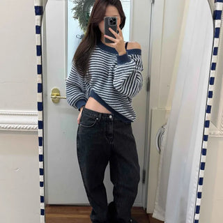 Dark-toned vintage washed loose-fit denim pants