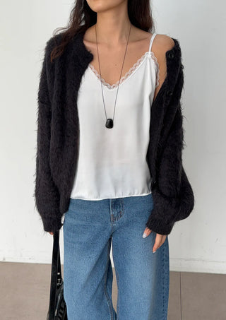 Milk Satin Silk Lingerie Lace Strappy Sleeveless Made-in-Korea Layered Sleeveless  Silky All-Season Sleeveless V-Neck Blouse