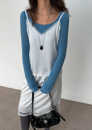 Milk Satin Silk Lingerie Lace Strappy Sleeveless Made-in-Korea Layered Sleeveless  Silky All-Season Sleeveless V-Neck Blouse