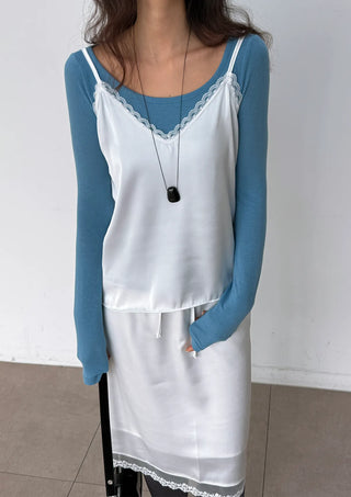 Milk Satin Silk Lingerie Lace Strappy Sleeveless Made-in-Korea Layered Sleeveless  Silky All-Season Sleeveless V-Neck Blouse