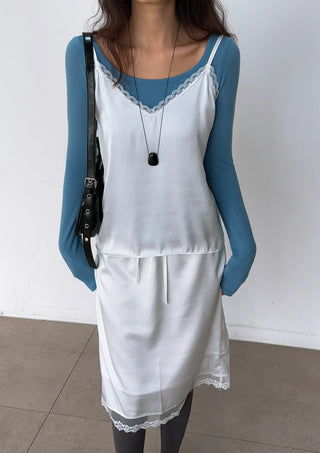 Milk Satin Silk Lingerie Lace Strappy Sleeveless Made-in-Korea Layered Sleeveless  Silky All-Season Sleeveless V-Neck Blouse