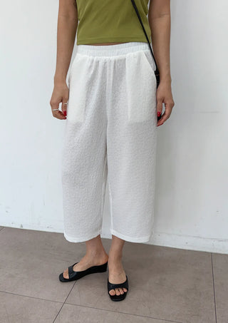 Mine Capri 34 Length Embossed Floral Refrigerator Cool Lower Body Cover Bermuda Summer Pants