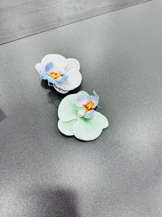 Vivid and free Floral Hairpin