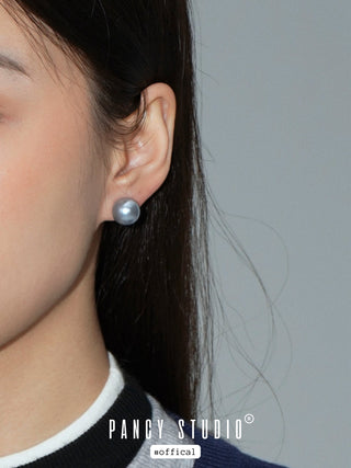 Blue-gray pearl earrings