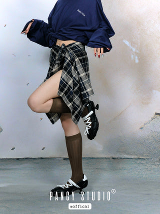 Retro college style patterned lace-up skirt