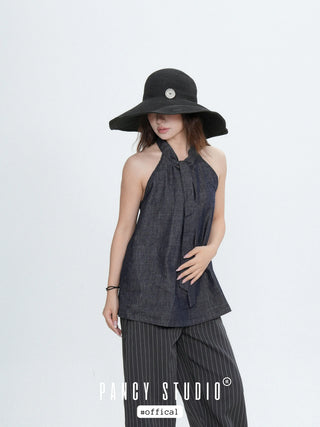 button straw hat