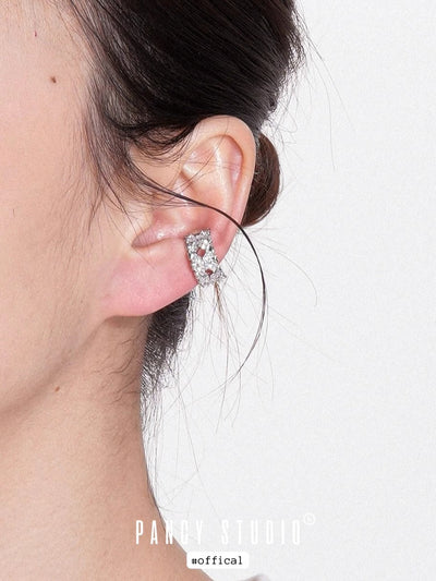 hollow zircon earrings