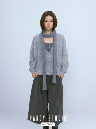 knitted scarf