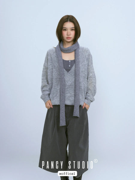 knitted scarf