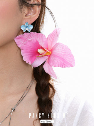 large flower barrette