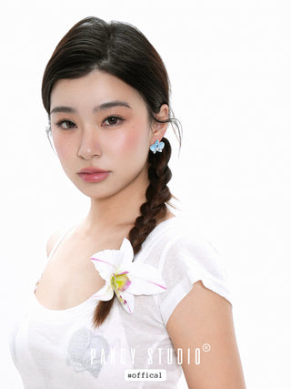 large flower barrette