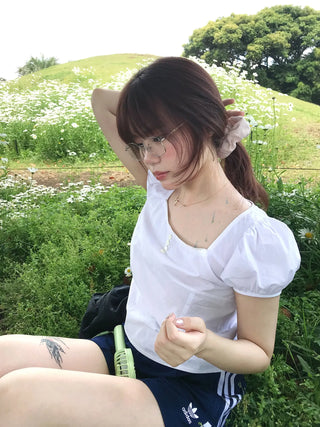 silver frame glasses