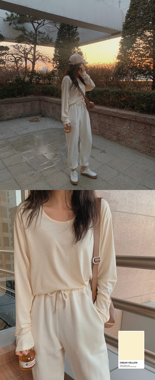 Soft U-neck T-shirt - 6 colors