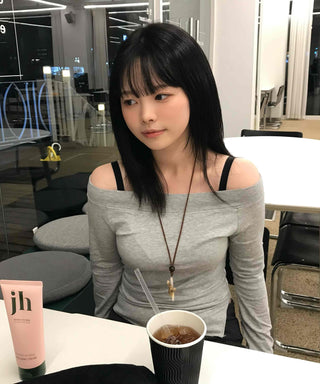 Gray natural plain off-shoulder long-sleeve t-shirt