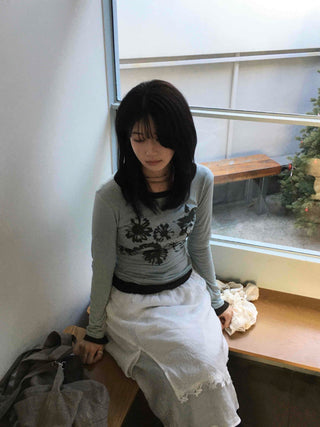 Modern Vintage Floral Slim Fit Round Long Sleeve Tee