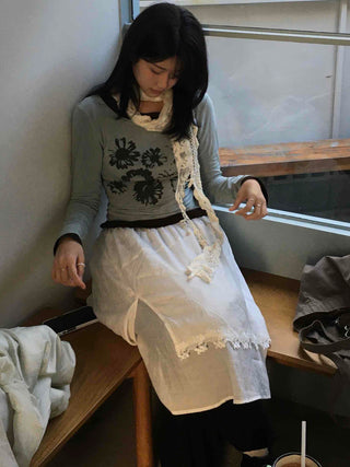 Modern Vintage Floral Slim Fit Round Long Sleeve Tee