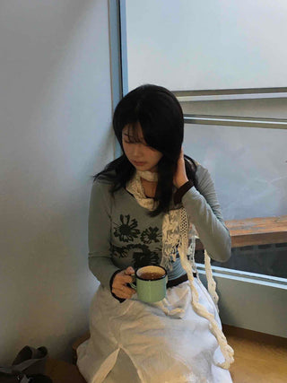 Modern Vintage Floral Slim Fit Round Long Sleeve Tee