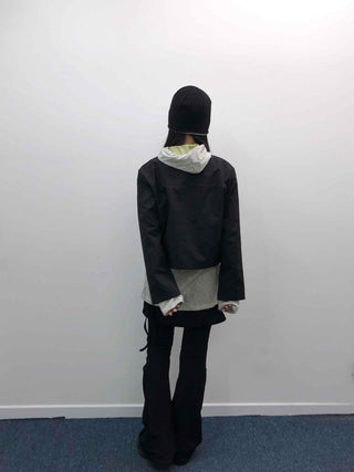 Street-style short loose-fit jumper