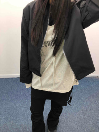 Street-style short loose-fit jumper