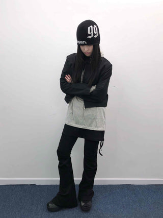 Street-style short loose-fit jumper