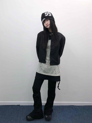 Street-style short loose-fit jumper