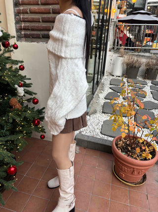 Wide Cable Oversized Off-Shoulder Knit