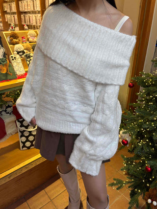 Wide Cable Oversized Off-Shoulder Knit