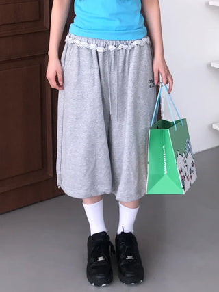 Lare Softy Frill Lettering Bermuda Pants