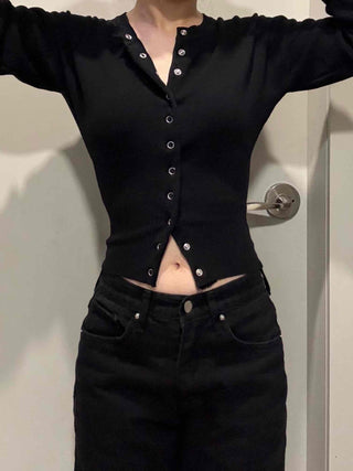 Button Point Snap Crop Knit Cardigan
